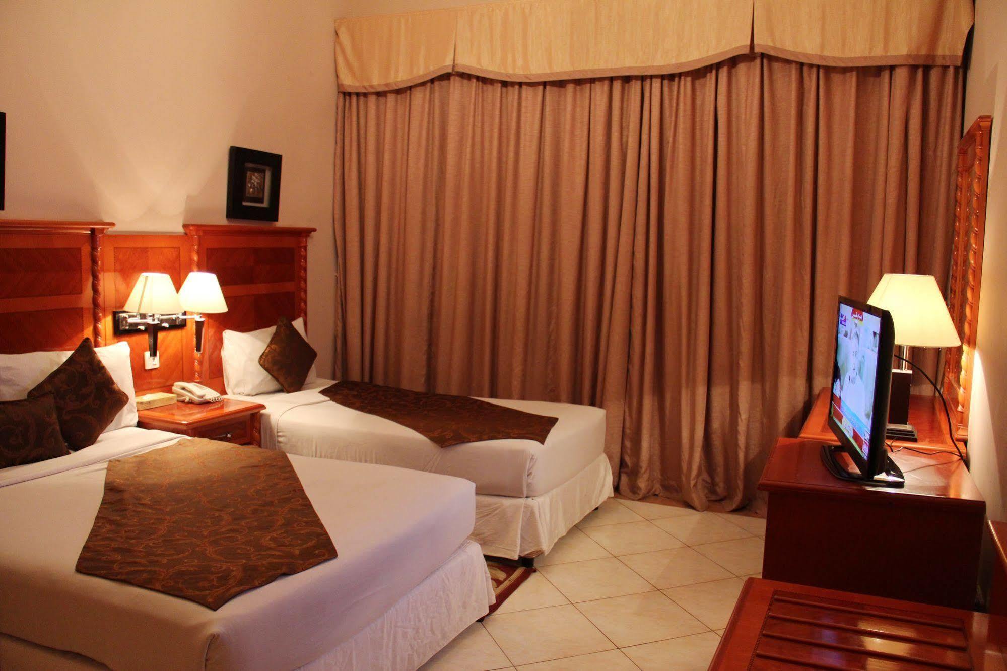 Grand Midwest Hotel Apartments Dubai Eksteriør billede